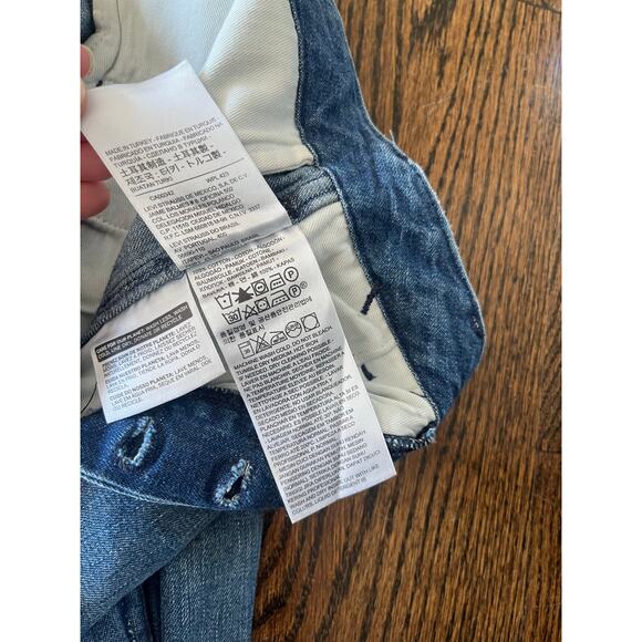 Levi’s women’s vintage super high rise wide leg jeans Sz. 24 blue 



cotton NWT - Picture 10 of 10